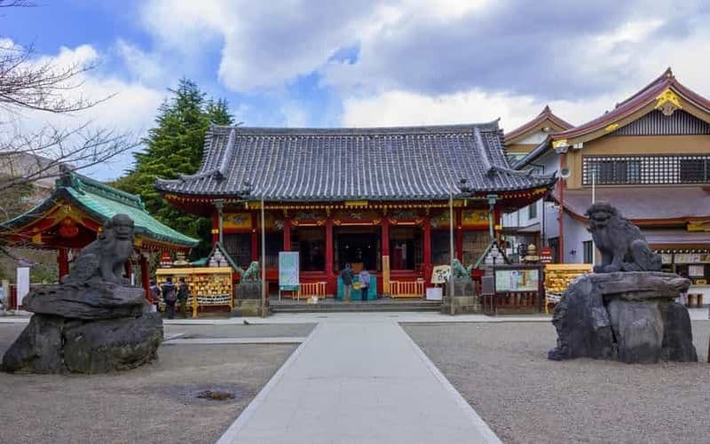 Billet Tokyo : visite guidée du sanctuaire d'Asakusa et du cimetière de Yanaka