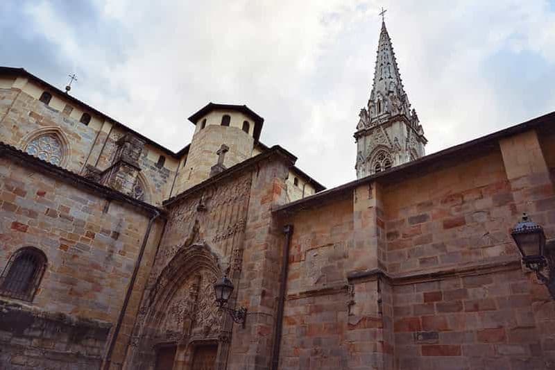 Billet Bilbao : visite en espagnol de la vieille ville et de la cathédrale de Santiago