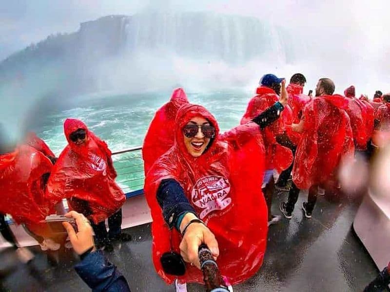 Tour en bateau de 4 heures aux chutes du Niagara avec dégustations de sirop d'érable et de chocolat
