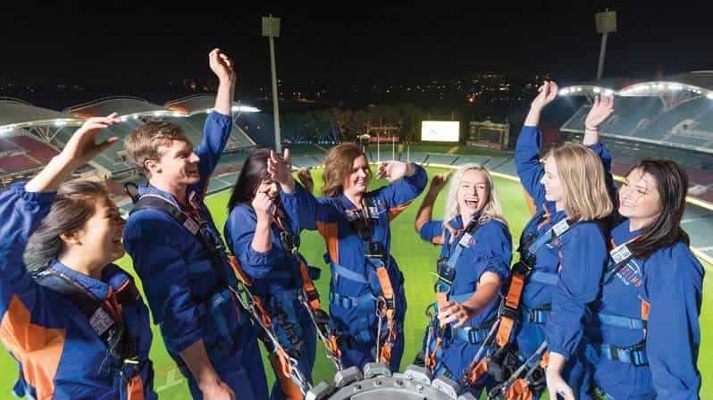 Billet Adélaïde : Montée de nuit sur le toit de l'Adelaide Oval avec boisson