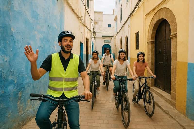 Tanger : visite à vélo respectueuse de l'environnement avec un guide de la région