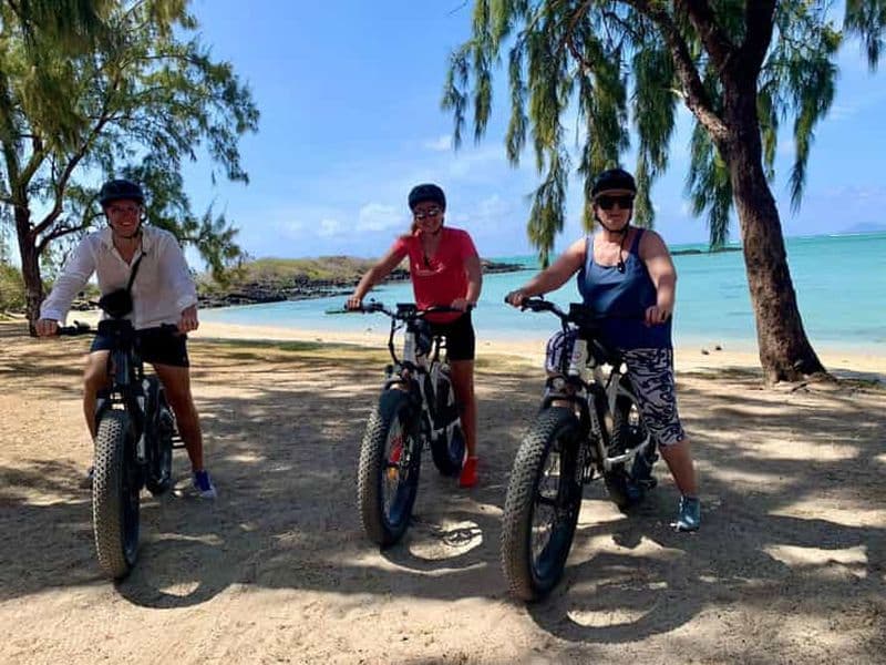 Visite guidée authentique de la côte nord-est en vélo électrique