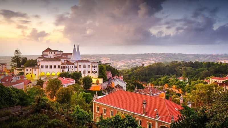 Billet Au départ de Lisbonne : Visite de Sintra, du palais de Pena, de Regaleira et de Cascais