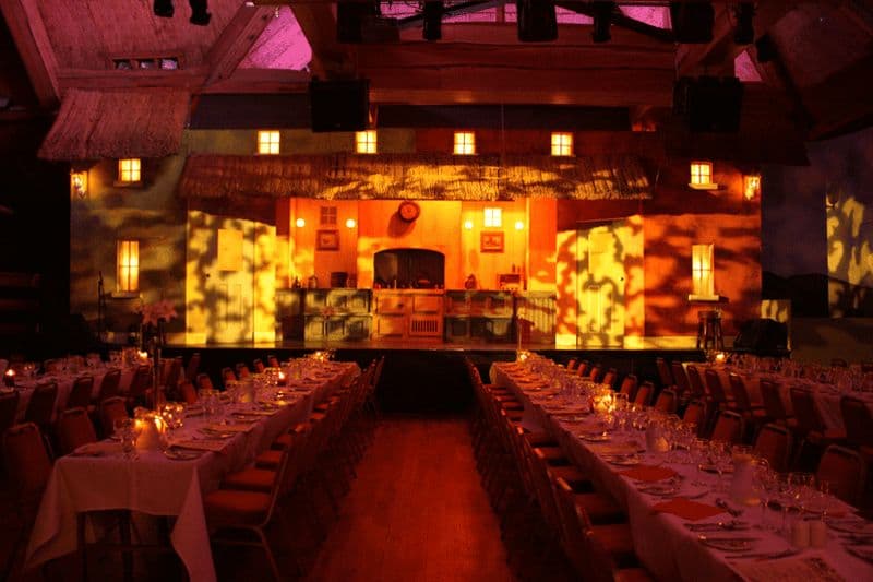 Dublin ; Taylor's Irish Night et spectacles de cabaret.