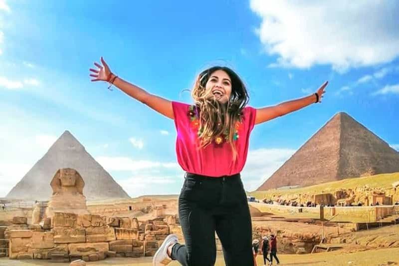 Billet Visite de luxe du Caire : pyramides, musée et Khan El Khalili + déjeuner