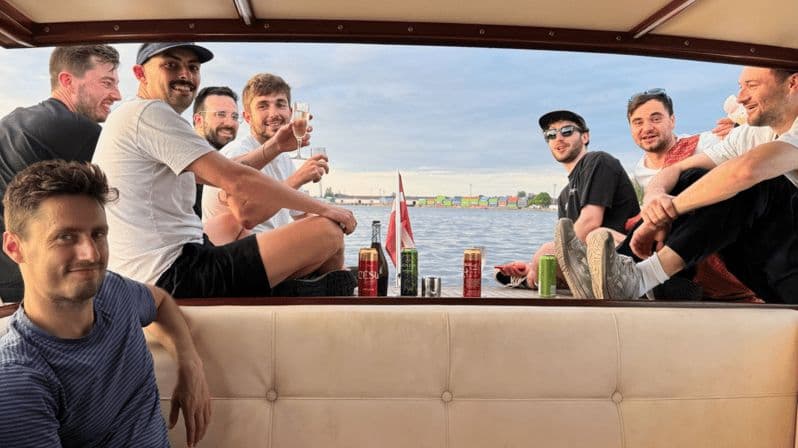 Riga : visite privée en bateau sur les canaux de Riga avec bière lettone