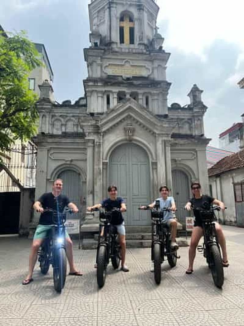 Billet Visite en vélo électrique de Hanoï : patrimoine et vie locale