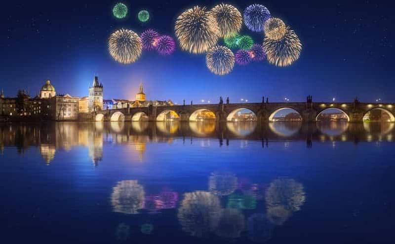 Billet Prague : tournée des pubs du réveillon du Nouvel An et entrée au club Karlovy Lazne