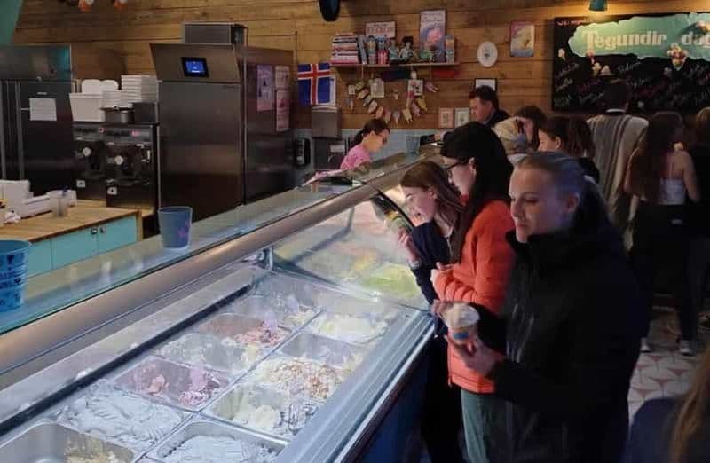Billet Visite culinaire de Reykjavik dans le vieux port - BiteSizedIceland.com