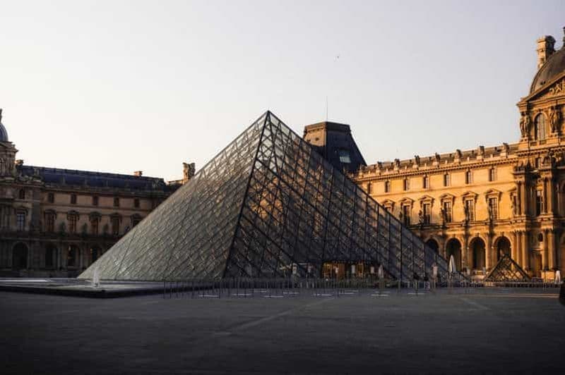 Billet Visite du Louvre en nocturne : expérience privée et moments forts