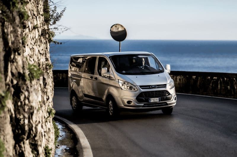 Sorrente : Transfert partagé vers l'aéroport ou la gare de Naples.