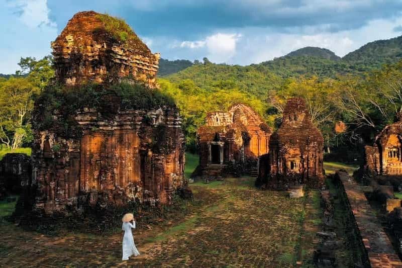 Hoi An : Visite matinale du sanctuaire de My Son avec petit-déjeuner