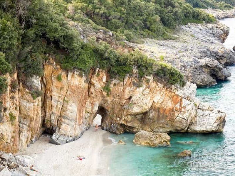 Billet Visite privative depuis Volos : Tsagkarada et la plage de Mylopotamos