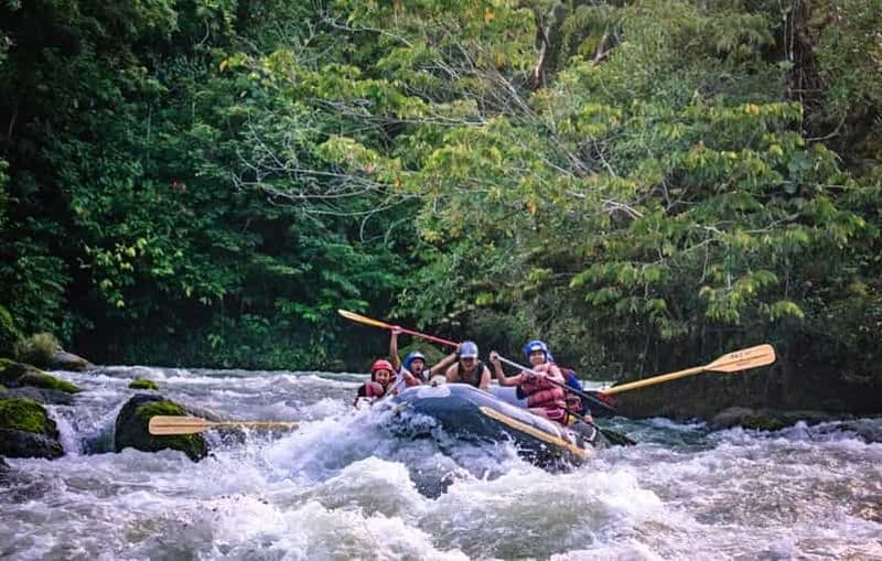 Rafting depuis Lanquin : aventure au Guatemala