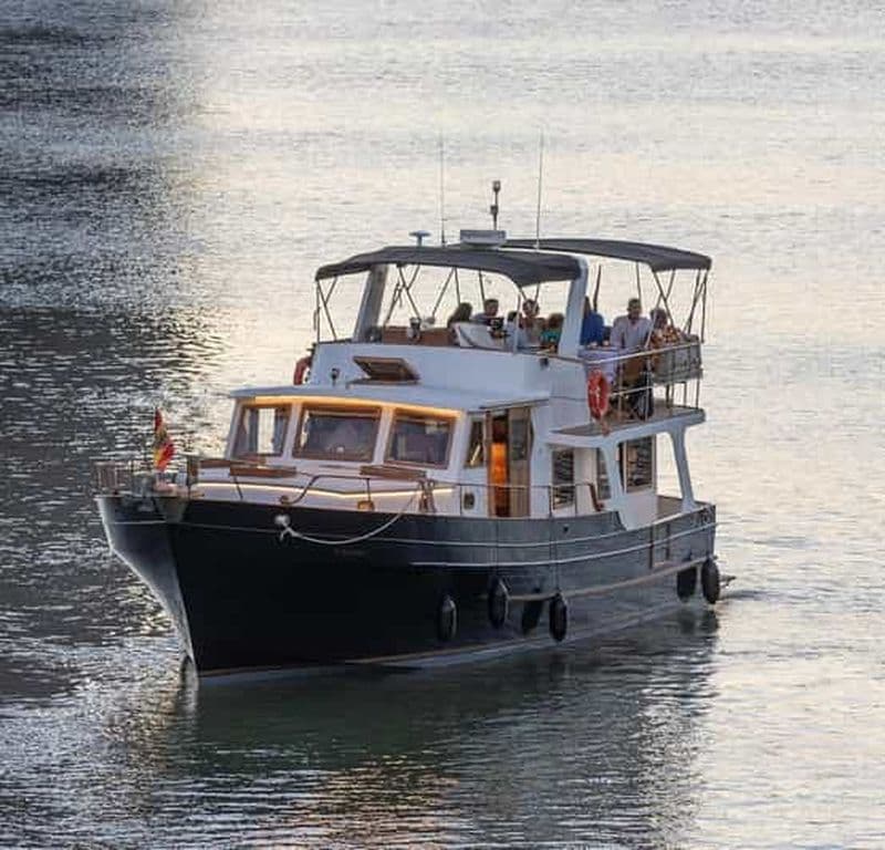 Billet Séville : croisière en yacht avec musique flamenco, tapas et boissons