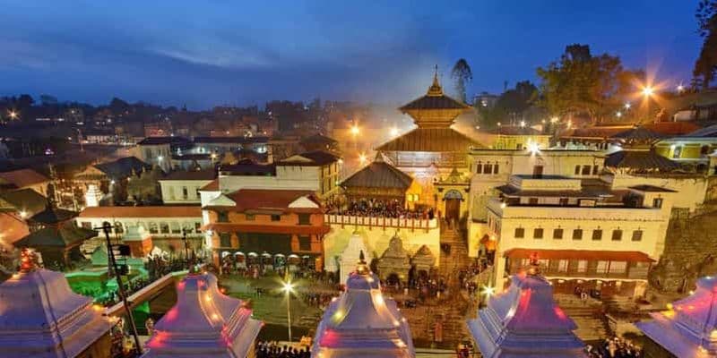 Billet Katmandou : visite nocturne de 3 heures à Pashupatinath Aarti