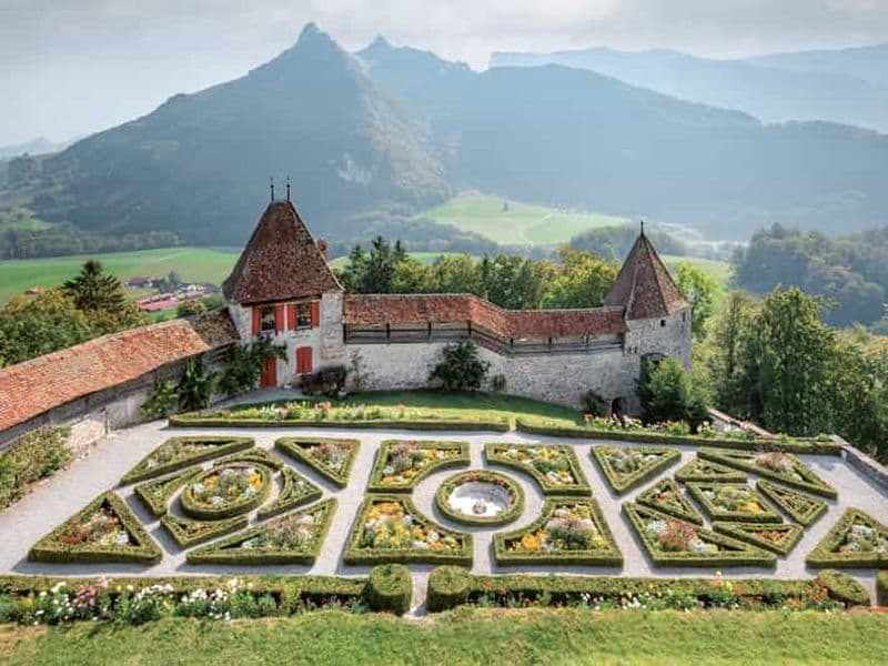 Au départ de Montreux : Excursion d'une journée dans la ville de Gruyères pour déguster du fromage et du chocolat