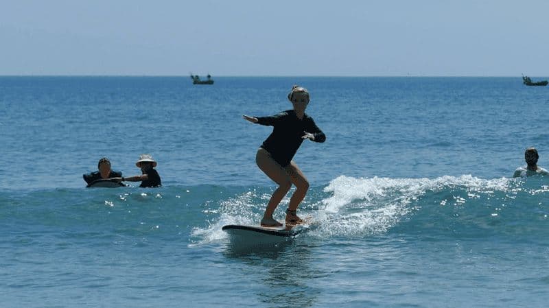 Cours collectifs Pro Surf à Da Nang Vietnam