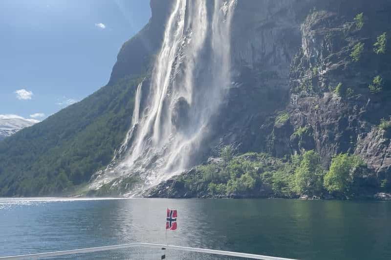 Billet Visite du fjord d'Ålesund-Geiranger-Ålesund (2 heures à Geiranger)