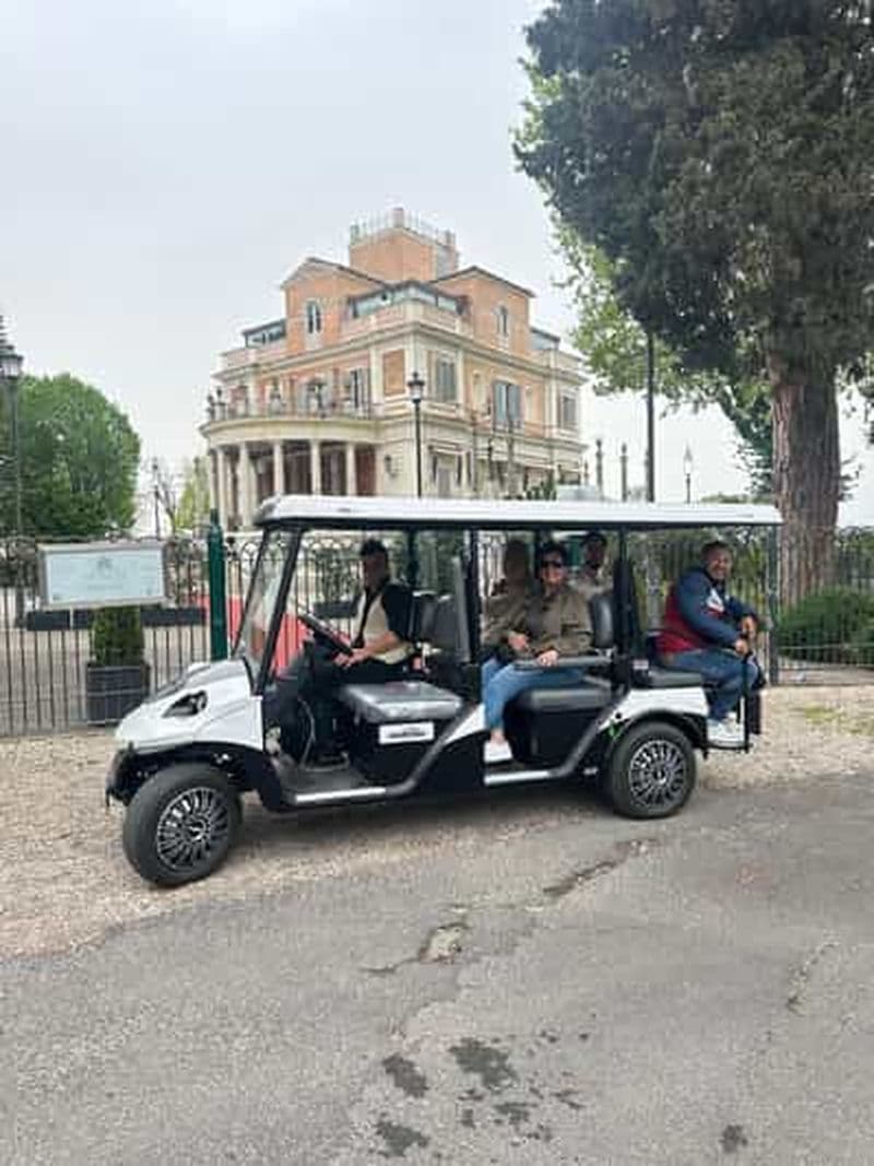 Billet Rome : visite privée de 3 heures en voiturette de golf et dégustation de crème glacée artisanale.