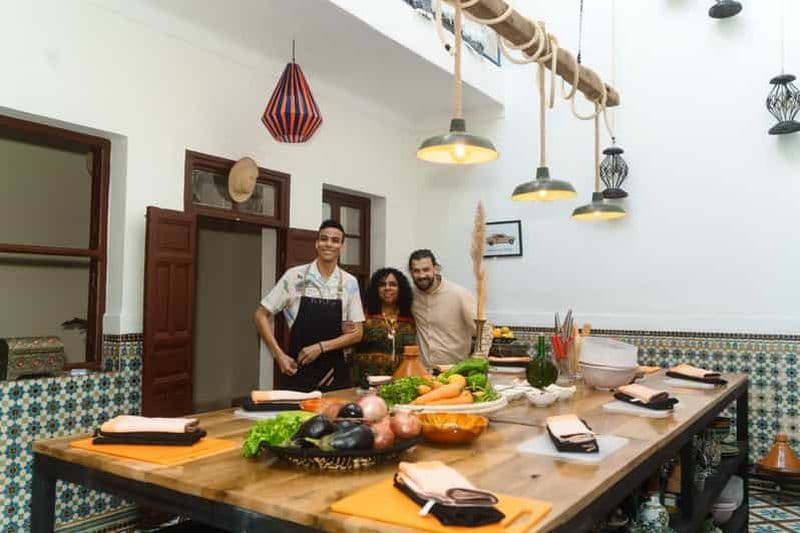 Billet Cours de cuisine marocaine avec un chef local à Marrakech