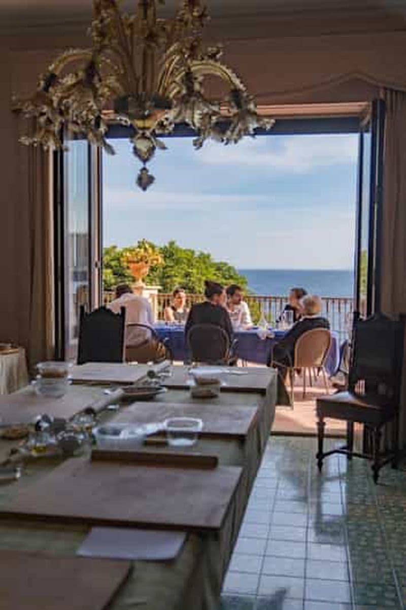 Catane : Cours de cuisine dans une villa historique en bord de mer