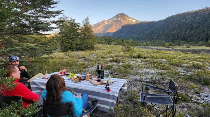 Pucón : dégustation de vins au pied du volcan Villarrica