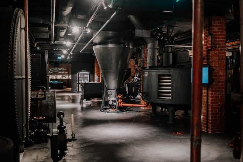 Billet Cracovie : Visite guidée du musée de la fabrique de vodka avec dégustation