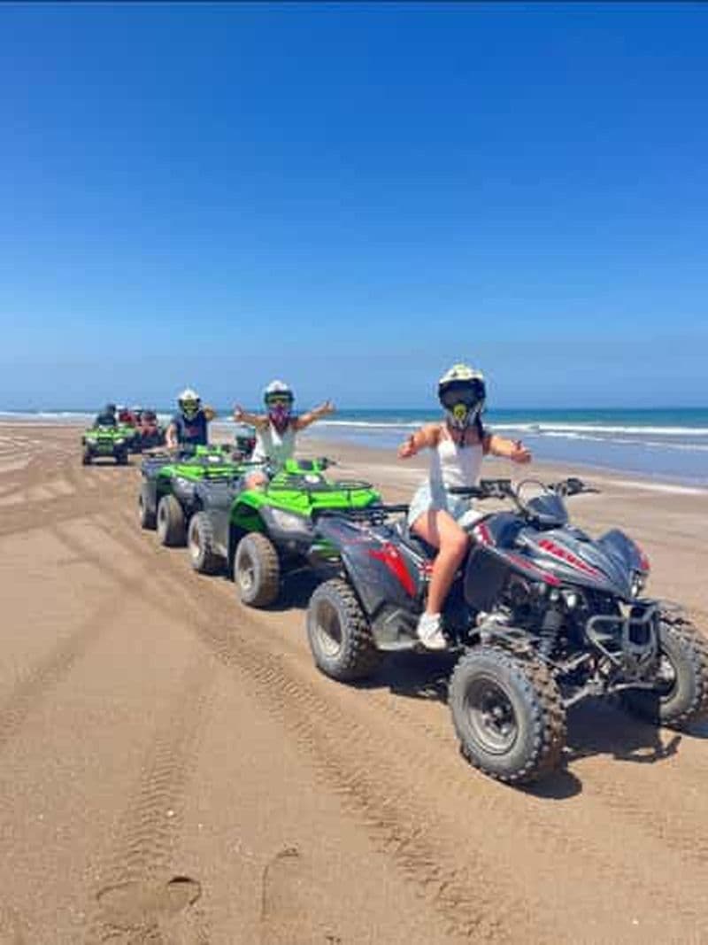 Visite d'une demi-journée en quad à Agadir – Désert, dunes et plage