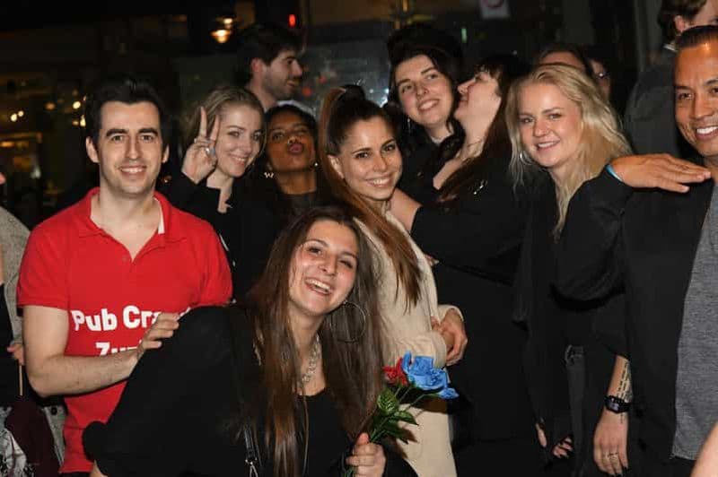 Billet Zurich : Visite guidée de la vie nocturne avec shots et snacks