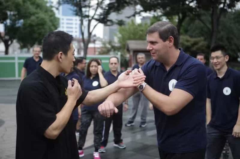 Billet Shanghai : Expérience de tai-chi dans un parc pittoresque