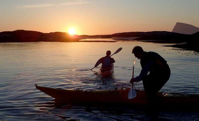 Au départ de Tromsø : Excursion en kayak de mer au soleil de minuit de Sommarøy