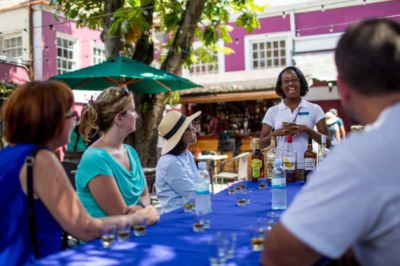 Billet Nassau : Dégustations de rhum et visite culinaire à pied