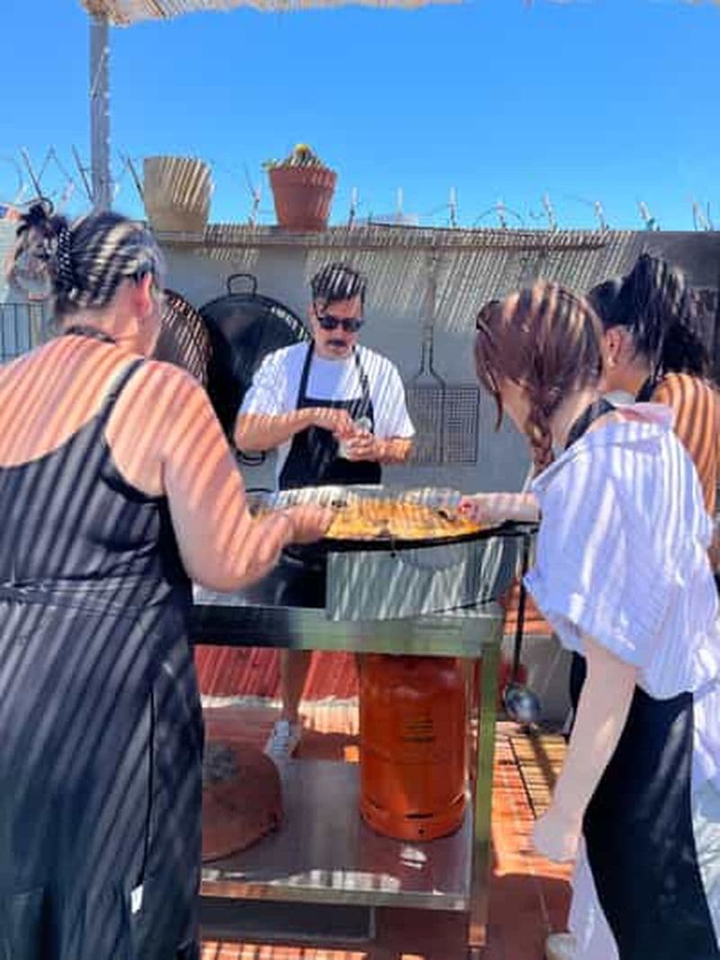 Barcelone : Cours de cuisine de paella sur un toit
