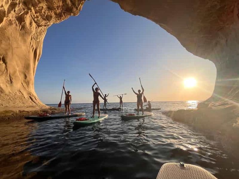 Billet Excursion en paddle au coucher du soleil à la grotte de Ta'Marija