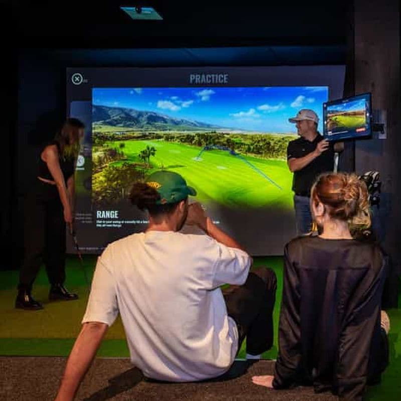 Le salon de golf berlinois par excellence pour les groupes, les jeux et les bons moments