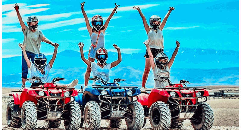 Marrakech : Agafay - Randonnée dans le désert en quad et à dos de chameau avec dîner-spectacle