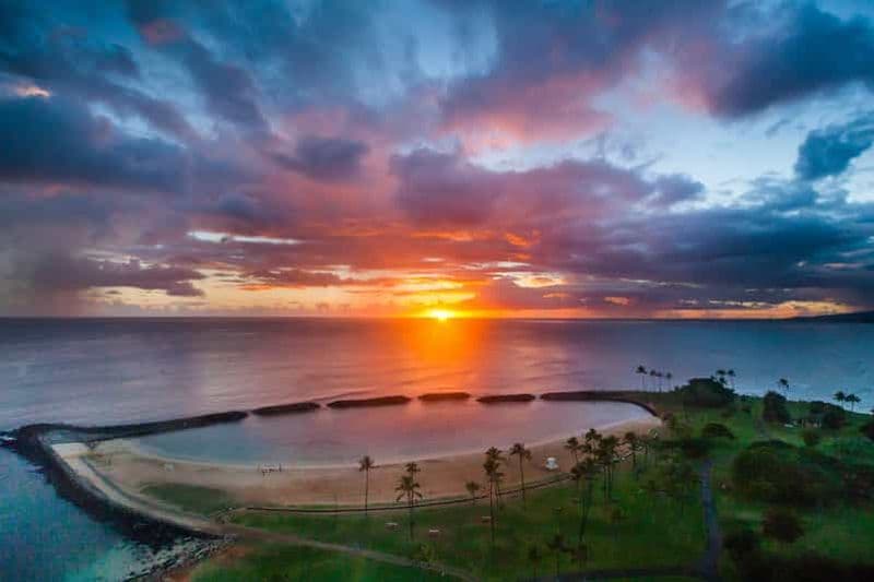 Billet Oahu : Excursion en hélicoptère au coucher du soleil de Waikiki avec portes ouvertes ou portes fermées