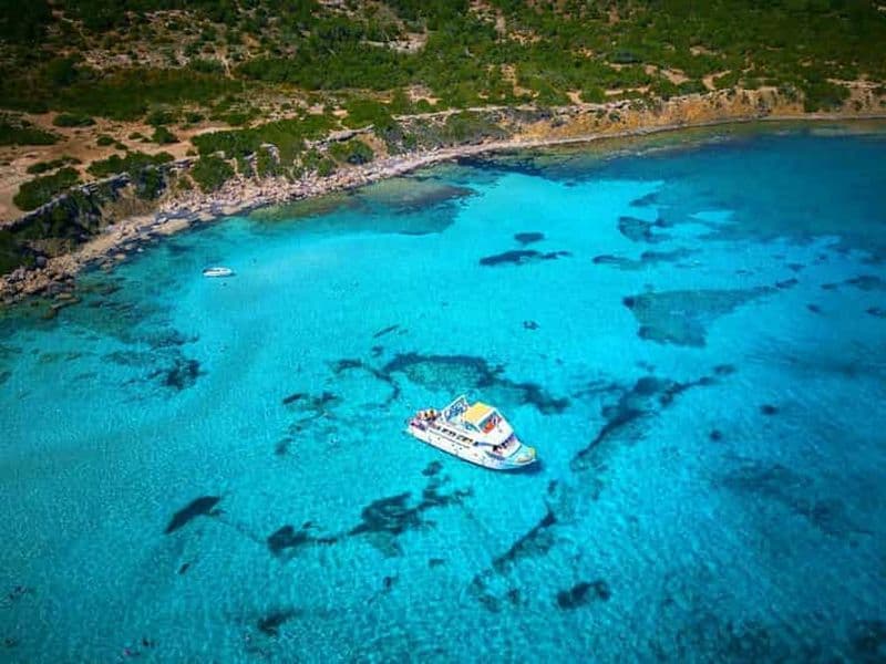Limassol : Visite en bus et en bateau des bains d'Aphrodite et du Lagon Bleu