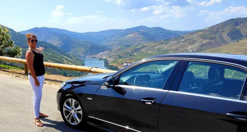 Pinhão : Vallée du Douro avec dégustation de vins, excursion en bateau et déjeuner