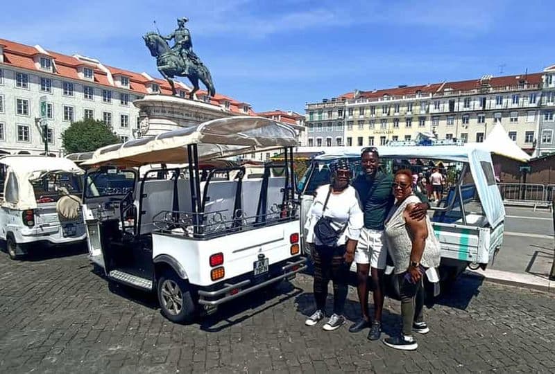Billet Lisbonne : Alfama, Bairro Alto et Belém : visite d'une demi-journée en Tuk Tuk