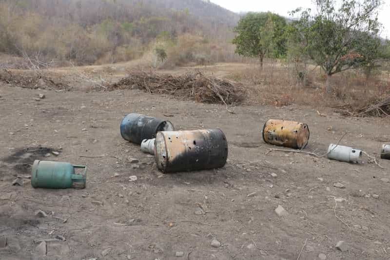 Billet Phnom Penh Siem Reap Fusil de chasse RPG Fusée Cambodge