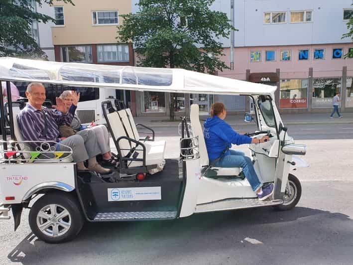 Billet Helsinki : 2,5 heures de visite de la ville en tuk-tuk électrique