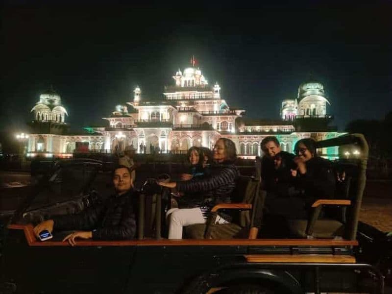 Jaipur : Visite nocturne de la ville en Jeep à ciel ouvert