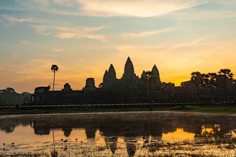 Siem Reap : Angkor Sunrise 2 jours de visite guidée à vélo