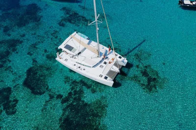 Billet Athènes : Croisière en catamaran avec déjeuner léger et vin