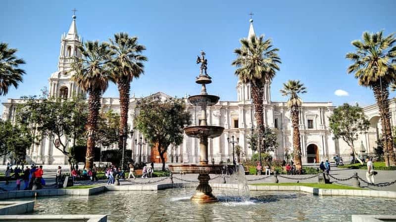 Arequipa : visite en bus des sites incontournables de la ville avec transfert