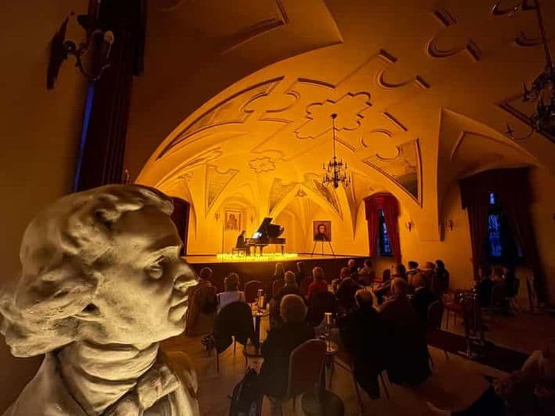 Cracovie : Concert VIP du Trio avec piano Chopin & Friends accompagné de vin