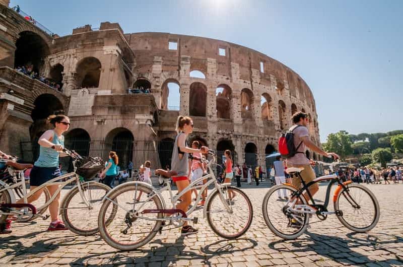 Rome : visite guidée des temps forts en vélo électrique ou standard