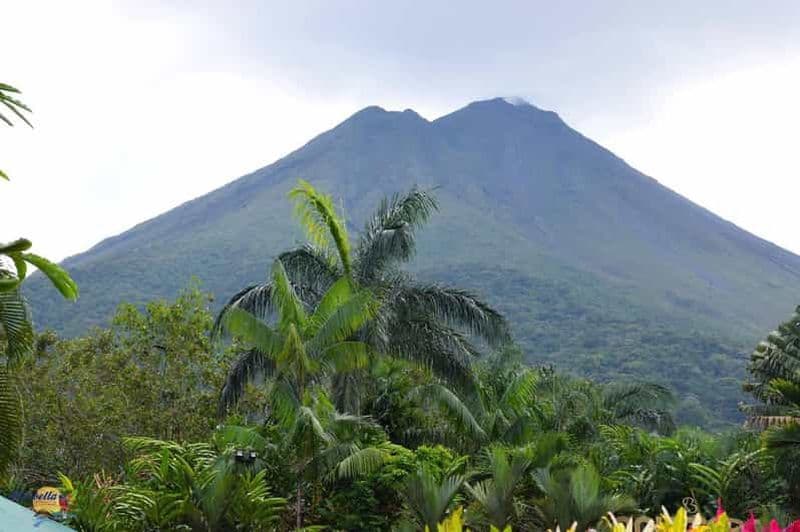 Billet San José : excursion d'une journée au volcan Arenal et aux sources chaudes de Baldi